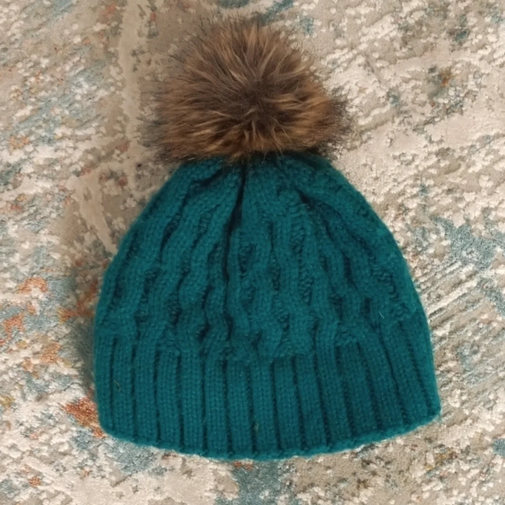 LL Bean kids cozy cable Pom hat